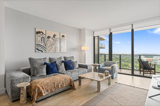 Hyde Midtown 1+Den Luxury Design