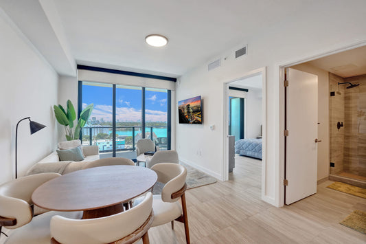 NEW: 1BR  Miami Beach Condo w/ Pool, Walk to Ocean