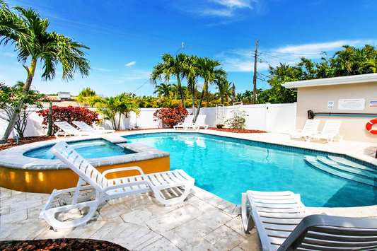 *7020**Premium Luxury 5BR/4BA Villa in South Florida, Hollywood Lakes - Main Image