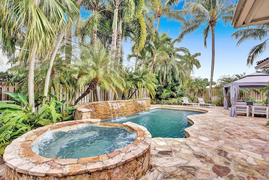 *9456**Luxurious 5BR Home, Heated Pool/SPA 5mins to Beach - Main Image