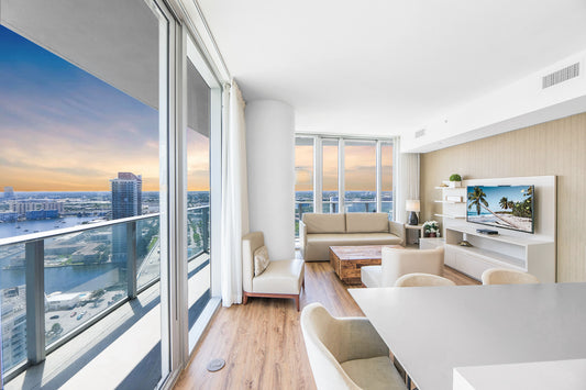 Ventur Luxe Condo l Oceanview | LYFE Beach Resort