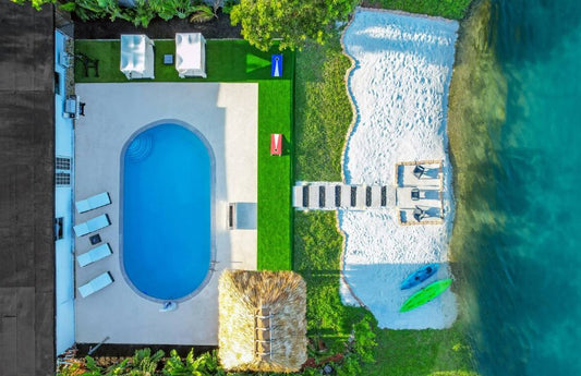 Ventur Paradise | Waterfront | Kayak,Tiki &amp; Games