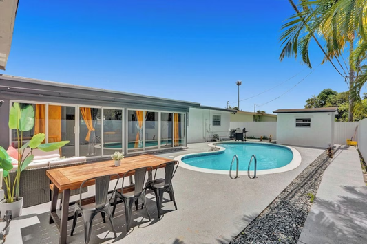 *8010**Luxury Pool Villa 5BD 4BA - Main Image