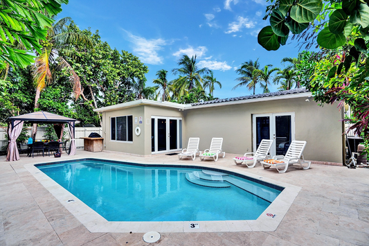 *7100**Elegant 4BR Heated Pool Minutes to Hollywood Beach - Main Image