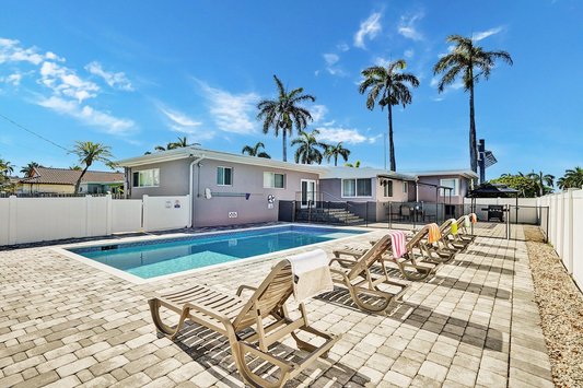 *7075**WALK to Hollywood Beach Stylish 5BR/4BA Villa - Main Image