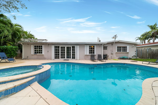 *8020**Pool House 6 on the Water! - Main Image